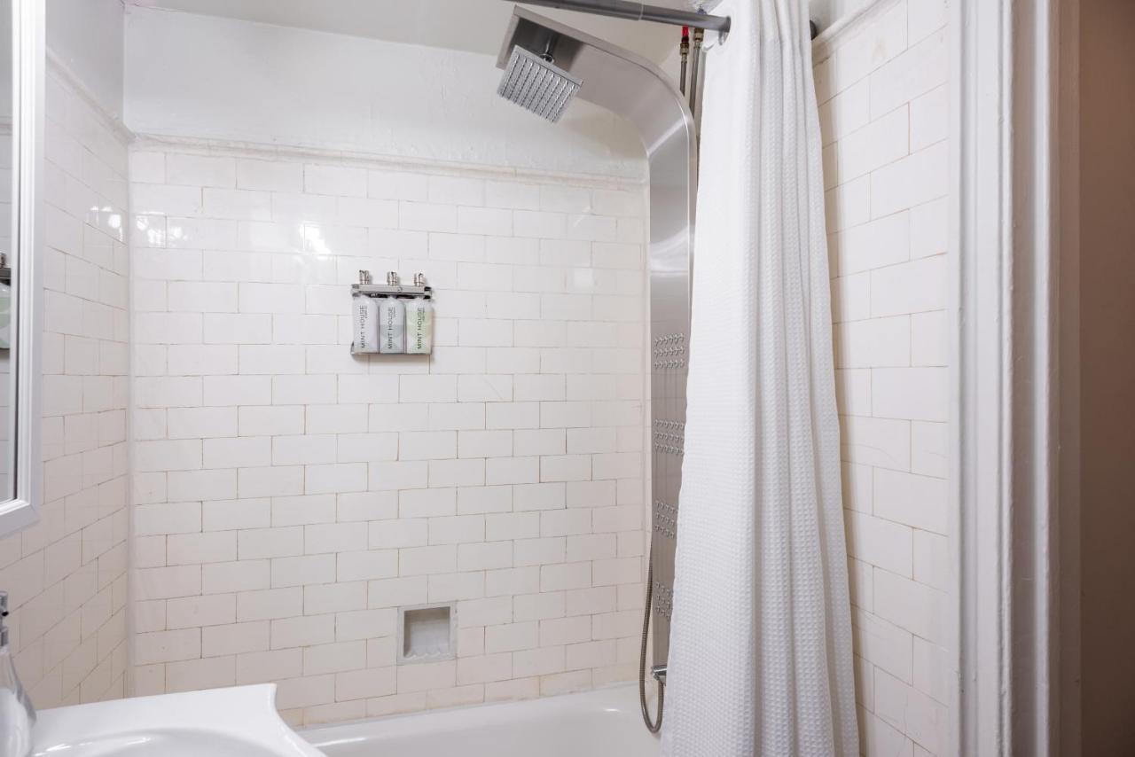 Mint House Detroit - Grand Circus Park Aparthotel Bagian luar foto